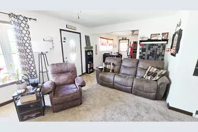 409 S Pleasant Avenue, Centralia, IL 62801 - Photo 9