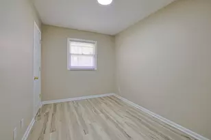 107 Georgine St, Crystal Lake, IL 60014 - Photo 13