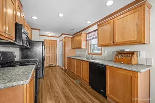 173 Northshore Rd, Elgin, IL 60123 - Photo 13