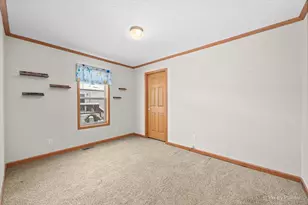 173 Northshore Rd, Elgin, IL 60123 - Photo 17