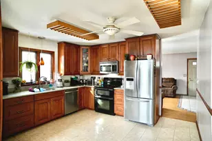 512 Shenandoah Trail, Elgin, IL 60123 - Photo 5