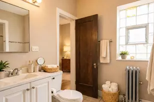 7823 S Cornell Ave, Chicago, IL 60649 - Photo 25