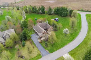 19N055 Woodview Pkwy, Hampshire, IL 60140 - Photo 3