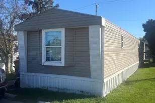 1712 Dixie Hwy, Crete, IL 60417 - Photo 1