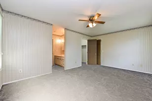 40 Cayman Dr, Montgomery, IL 60538 - Photo 19