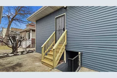7724 S Chappel Avenue, Chicago, IL 60649 - Photo 17