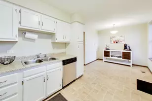 922 W Fullerton Ave, Chicago, IL 60614 - Photo 9