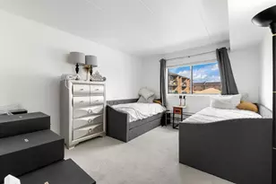 9051 S Roberts Rd, Hickory Hills, IL 60457 - Photo 19