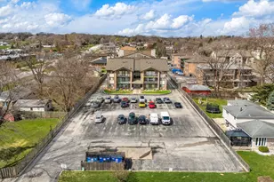 9051 S Roberts Rd, Hickory Hills, IL 60457 - Photo 23