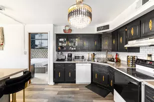 9051 S Roberts Rd, Hickory Hills, IL 60457 - Photo 11