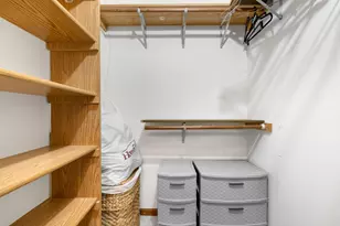 9051 S Roberts Rd, Hickory Hills, IL 60457 - Photo 17