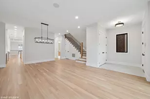 3920 N Bell Ave, Chicago, IL 60618 - Photo 5