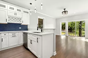 4605 S Langley Ave, Chicago, IL 60653 - Photo 3