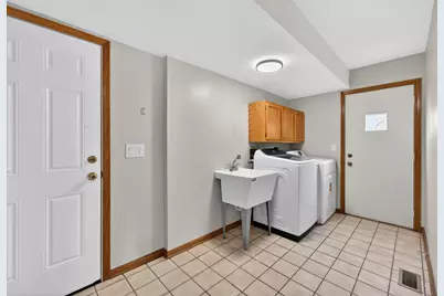 1281 Scarlet Drive, Addison, IL 60101 - Photo 19