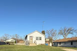 4908 Cross St, Downers Grove, IL 60515 - Photo 1