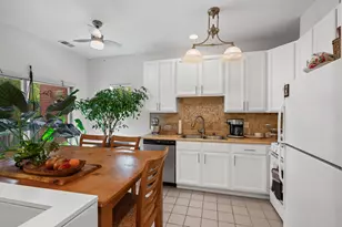 4534 S Woodlawn Ave, Chicago, IL 60653 - Photo 7