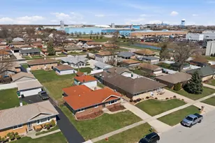 7824 W 74th St, Bridgeview, IL 60455 - Photo 9