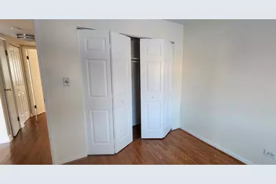 9422 Bay Colony Drive #2W, Des Plaines, IL 60016 - Photo 11