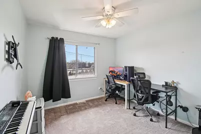 8338 Portsmouth Drive #B, Darien, IL 60561 - Photo 13