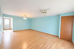 76 S 3160 Road W, Kankakee, IL 60901 - Photo 5