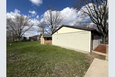 76 S 3160 Road W, Kankakee, IL 60901 - Photo 13