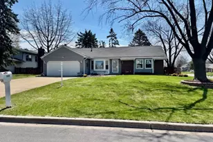 332 El Paso Ln, Carol Stream, IL 60188 - Photo 1