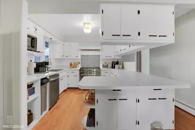 6405 Walkup Lane, Crystal Lake, IL 60014 - Photo 5