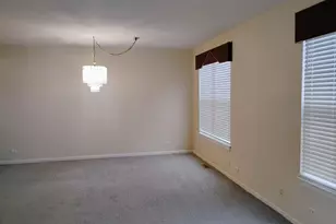 1128 Georgetown Way, Vernon Hills, IL 60061 - Photo 7