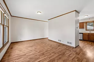 2504 N Boulevard View Ave, Waukegan, IL 60087 - Photo 3