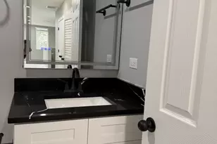 5029 S Indiana Ave, Chicago, IL 60615 - Photo 11