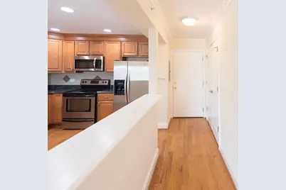 2206 S Goebbert Road #404, Arlington Heights, IL 60005 - Photo 3