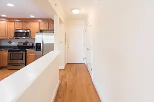 2206 S Goebbert Rd, Arlington Heights, IL 60005 - Photo 3