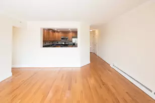 2206 S Goebbert Rd, Arlington Heights, IL 60005 - Photo 7