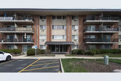 2206 S Goebbert Road #404, Arlington Heights, IL 60005 - Photo 1
