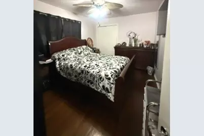 10955 S Mackinaw Avenue, Chicago, IL 60617 - Photo 9