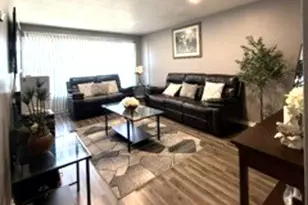 10955 S Mackinaw Ave, Chicago, IL 60617 - Photo 3