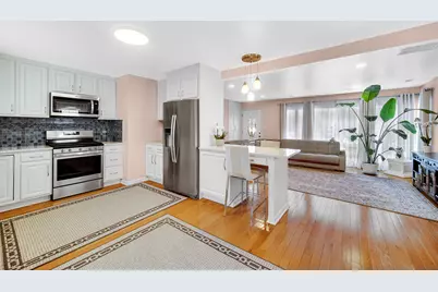 327 N Pershing Avenue, Mundelein, IL 60060 - Photo 11