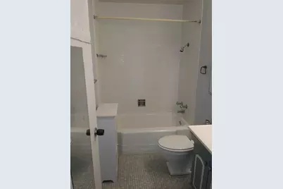 535 N Michigan Avenue #302, Chicago, IL 60611 - Photo 9