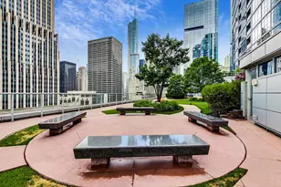 240 E Illinois St, Chicago, IL 60611 - Photo 25