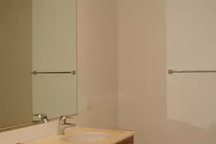 240 E Illinois St, Chicago, IL 60611 - Photo 9