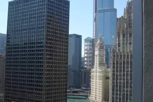 240 E Illinois St, Chicago, IL 60611 - Photo 15