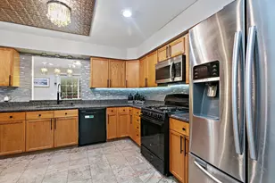 [Address not provided], Streamwood, IL 60107 - Photo 5