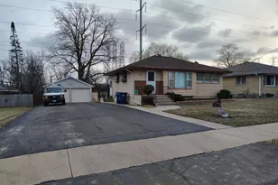 2617 W Greenwood Ave, Waukegan, IL 60087 - Photo 5