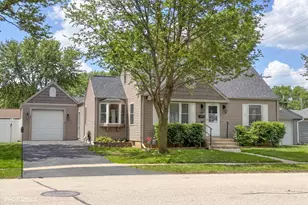 152 Pearl St, Cary, IL 60013 - Photo 1