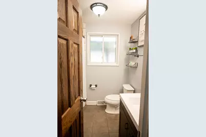 340 E Drake Avenue, Addison, IL 60101 - Photo 11