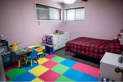 340 E Drake Avenue, Addison, IL 60101 - Photo 13