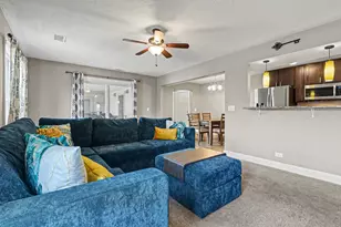 1804 Fayette Walk St, Hoffman Estates, IL 60169 - Photo 3