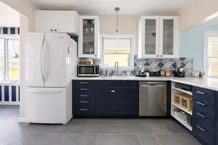 8424 Greenview Ave, Brookfield, IL 60513 - Photo 5