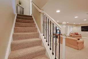 229 Tudor Ln, Schaumburg, IL 60193 - Photo 37