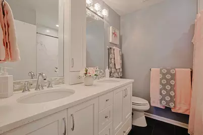 229 Tudor Lane, Schaumburg, IL 60193 - Photo 23